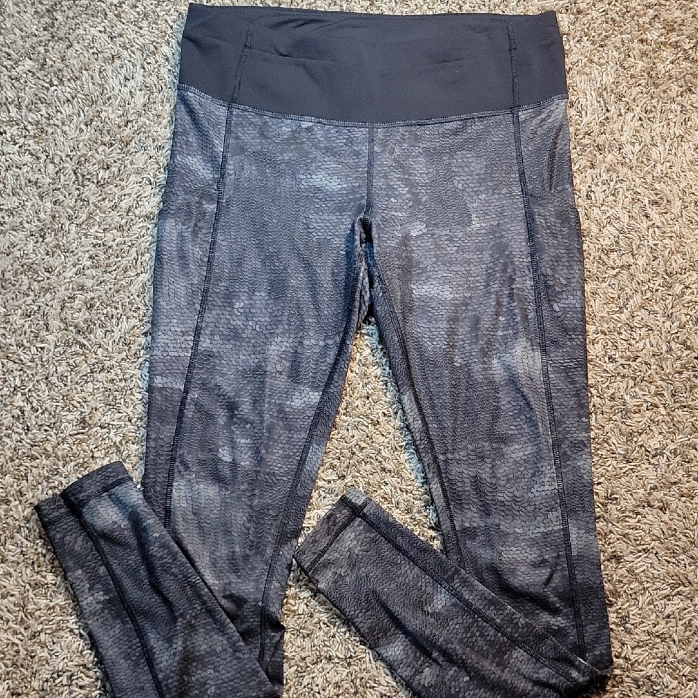 Lululemon Gray Scale Full Length Patterned Leggin… - image 1